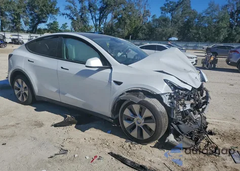 2022 Tesla Model Y from USA, damaged, VIN 7SAYGDEE3NF537838